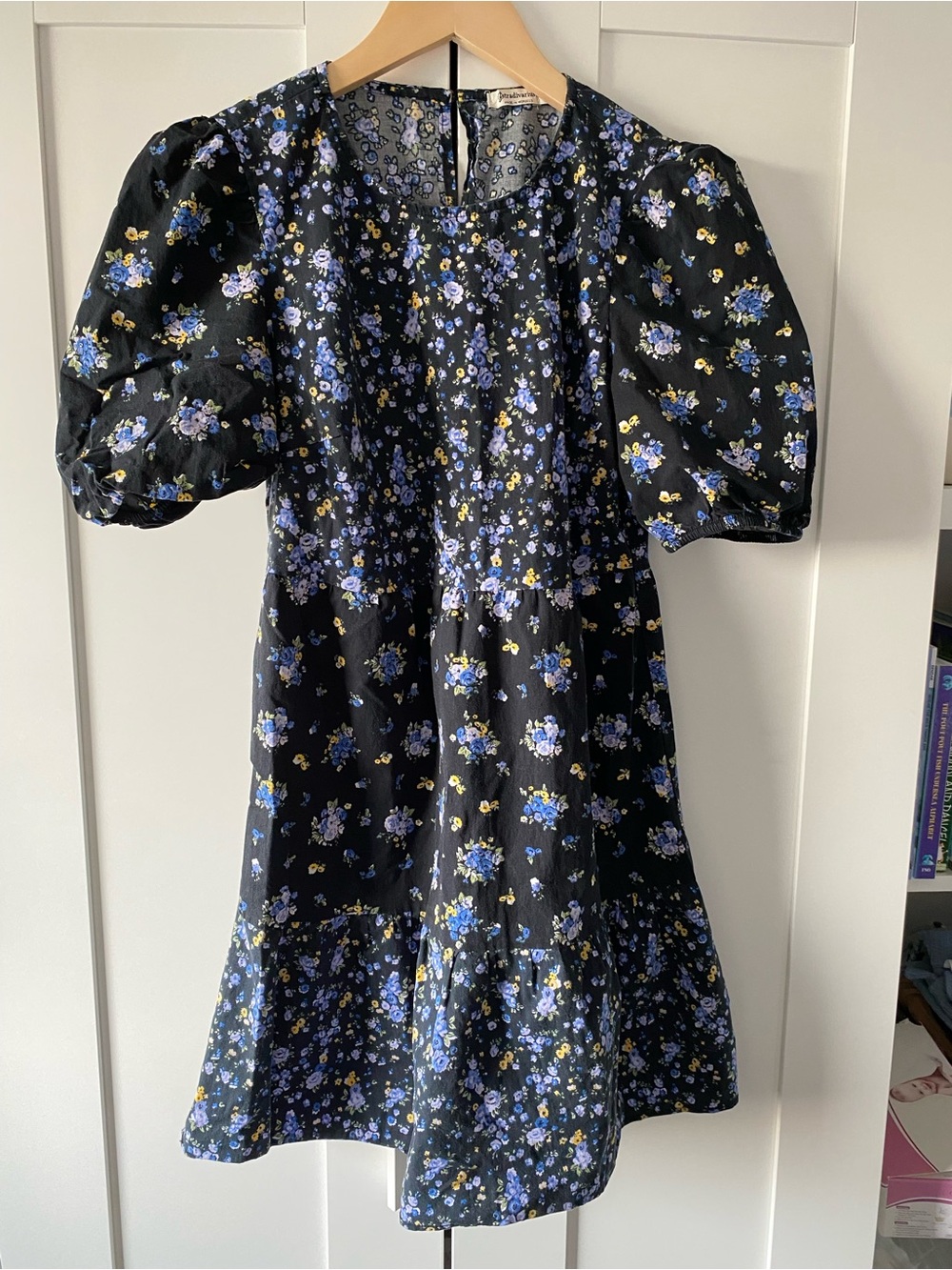 Women’s Navy Blue Floral Puff-Sleeve Dress